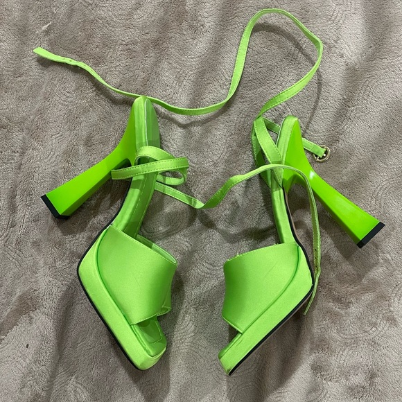 Steve Madden Heels - Picture 2 of 11